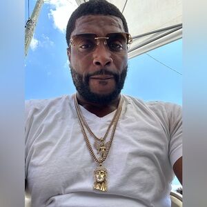 Meet your Posher, Leonard